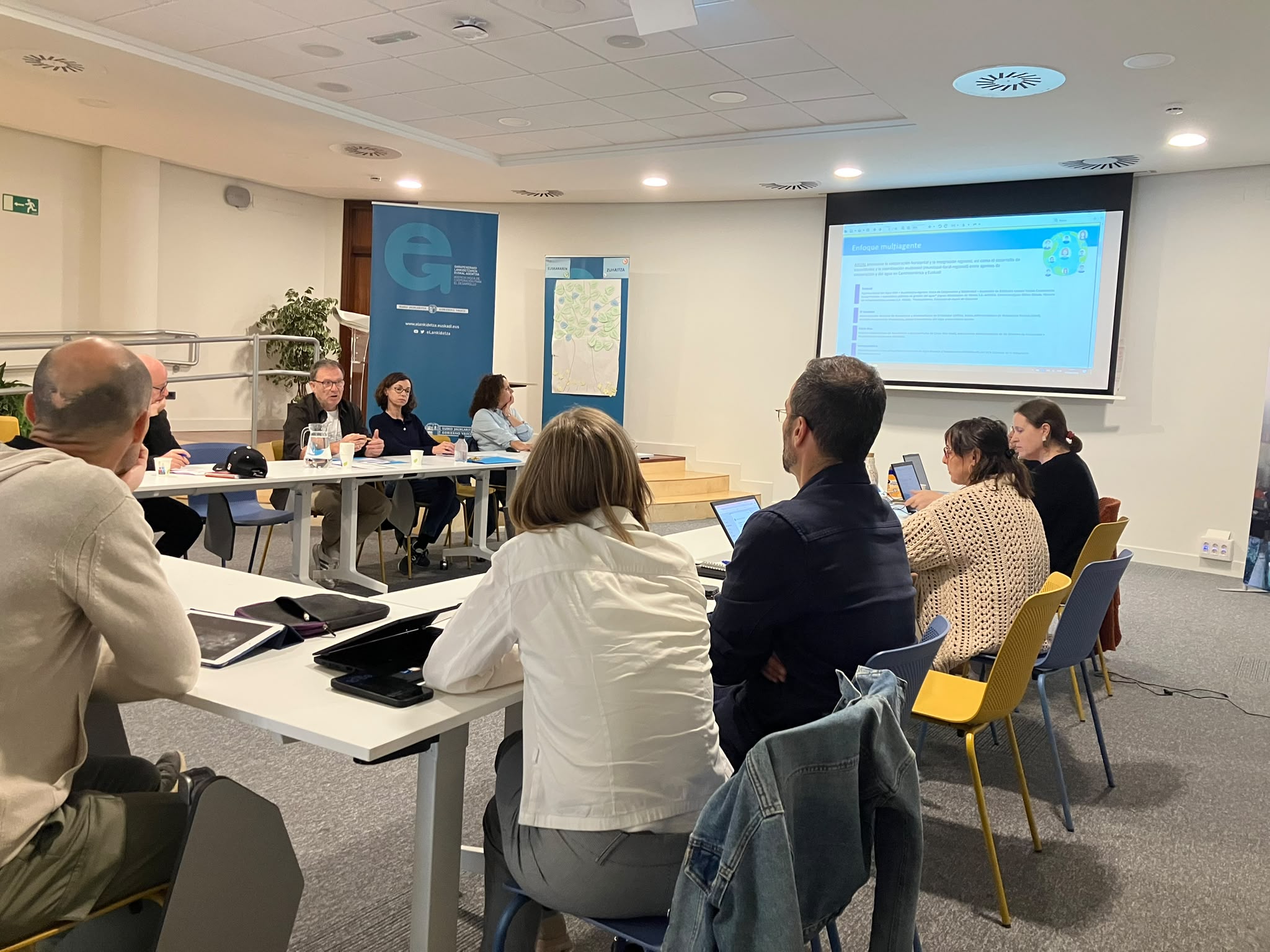 AKUAL refuerza su coordinaci&oacute;n interna en Euskadi tras un encuentro t&eacute;cnico celebrado en Vitoria-Gasteiz 